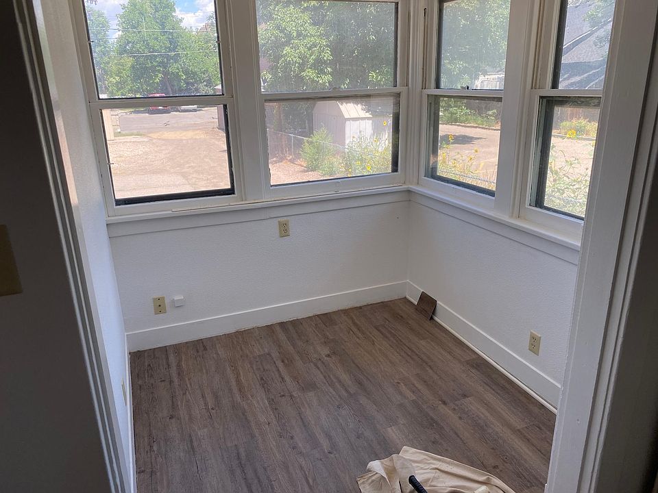 Dining, utility or office space
