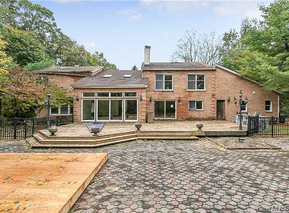5th image of 9 Ferncote Ln
