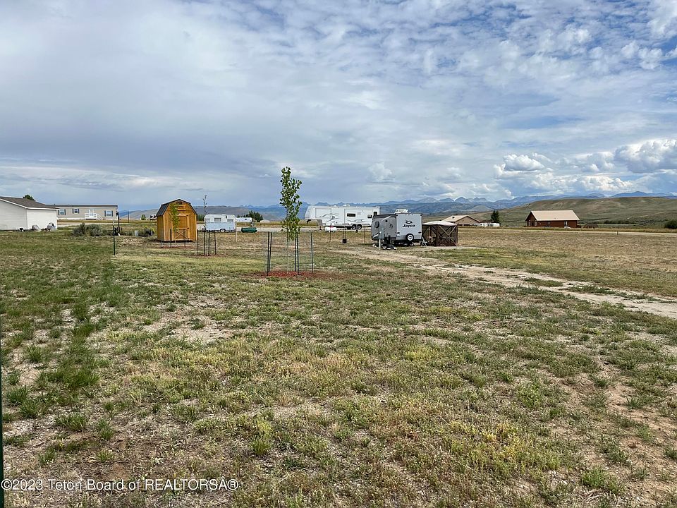 2nd image of 179 Meadow Lark Ln