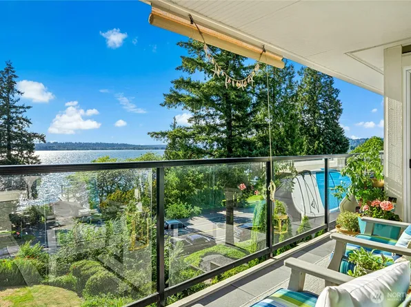 6620 Lake Washington Boulevard NE #303, Kirkland, WA 98033