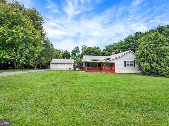 3rd image of 2352 Baldwin Mill Rd