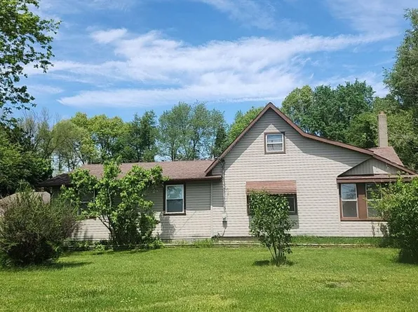 3800 E Berry Rd, Pleasant Lake, MI 49272