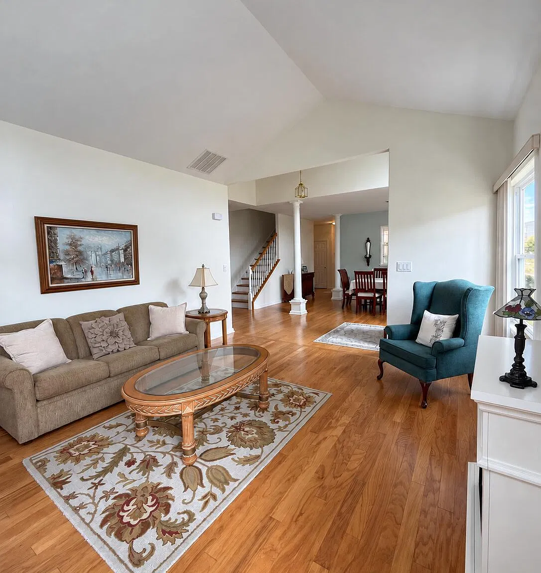3 bed, 2434 sqft, $3,250 — Photo 3