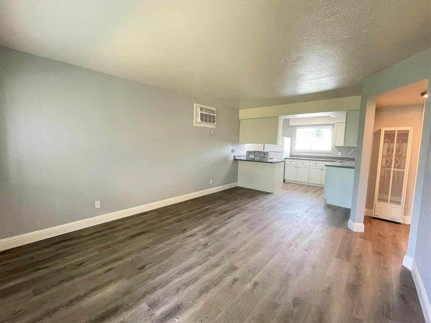 Courtside Apartments — Photo 4
