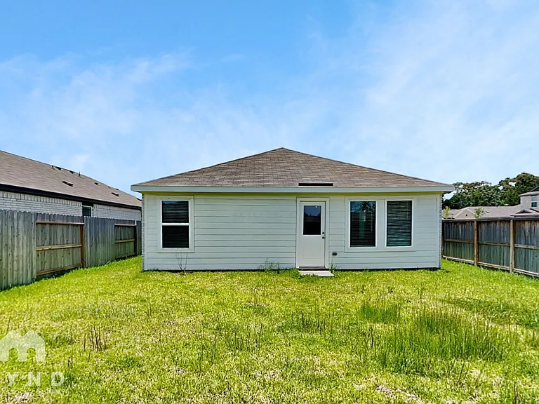 922 Lago Laceno Ln — Photo 16