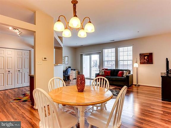 4th image of 8204 Blue Heron Dr APT 2B