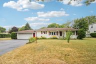 Dawnhaven Dr-S2008-001.jpg