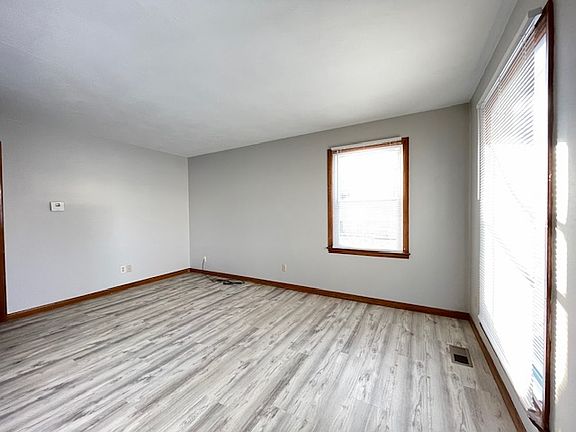 4th image of 117 Glenwood Dr