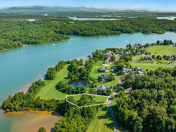 5th image of 360 Cormorant Dr