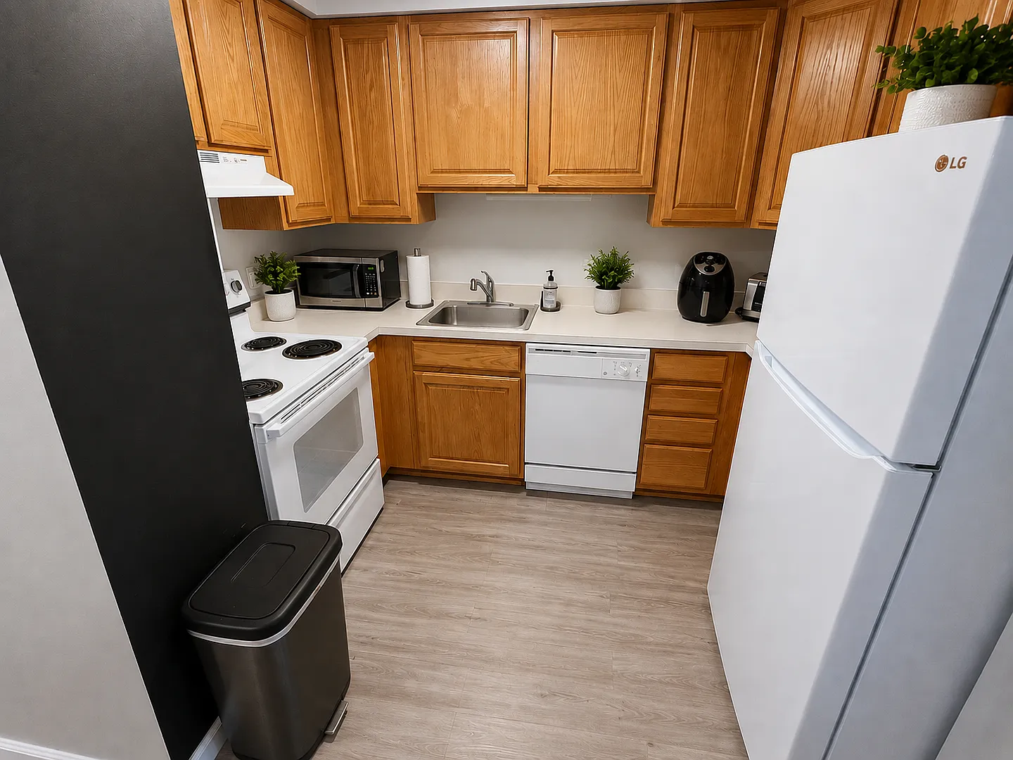 Varsity Management - 1001 S. Forest — Photo 2