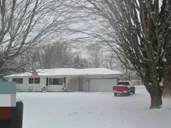58526 Ash Rd, Three Rivers, MI 49093
