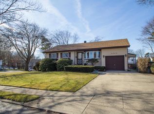434 Belmore Ave, Islip Terrace, NY 11752