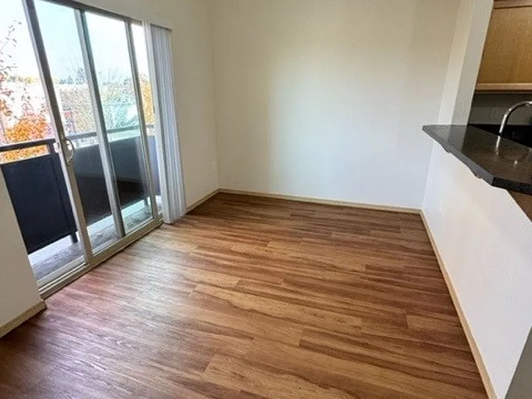 Louis York Apartments — Photo 17