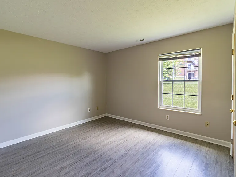 212 Rosemarie Dr #5 — Photo 10