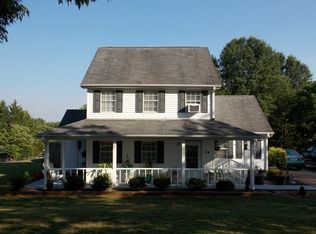 54 W Ridgeway Rd, Maysville, GA 30558