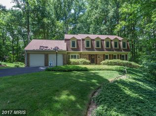 6106 Housatonic Ct, Fairfax Station, VA 22039