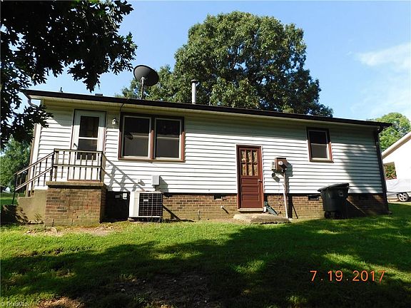 5th image of 600 Clark Ave