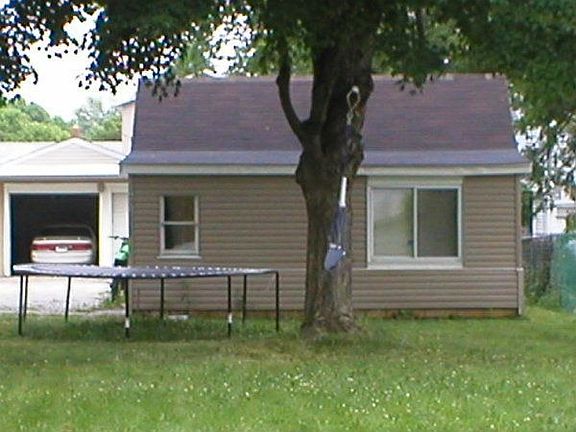 2nd image of 611 Stetler Ave