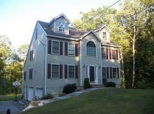 29 Onway Lake Rd, Raymond, NH 03077