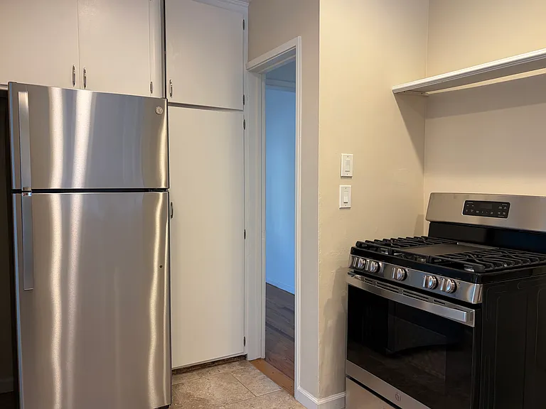 2297 Glendale Blvd #A — Photo 8