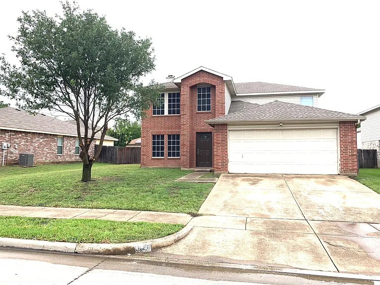 921 White Dove Dr — Photo 1