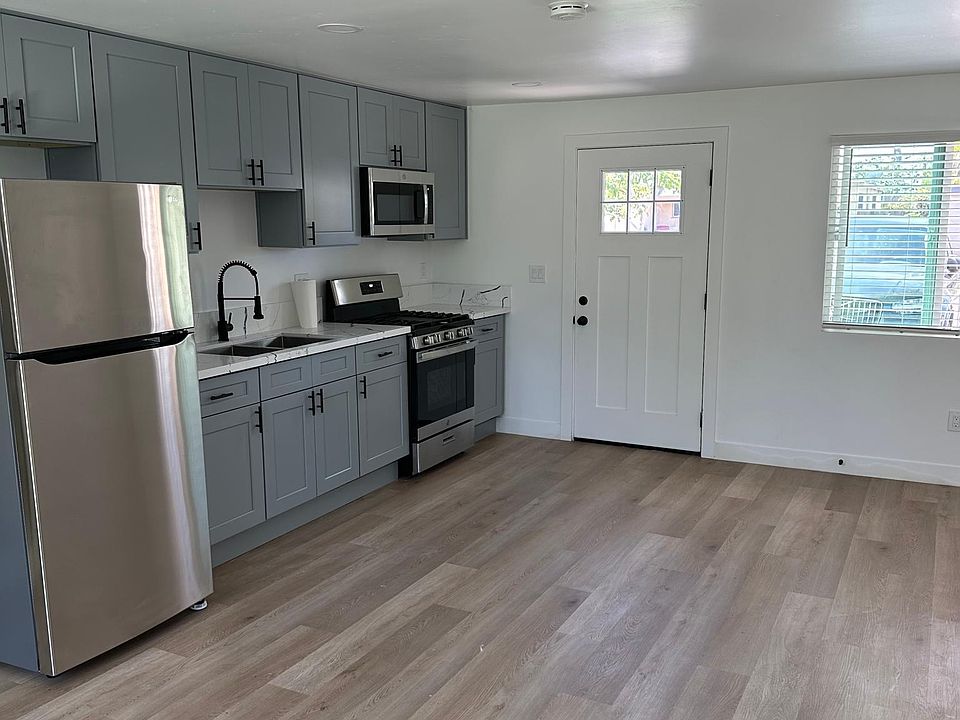 1st image of 3880 Chippewa Ct #1