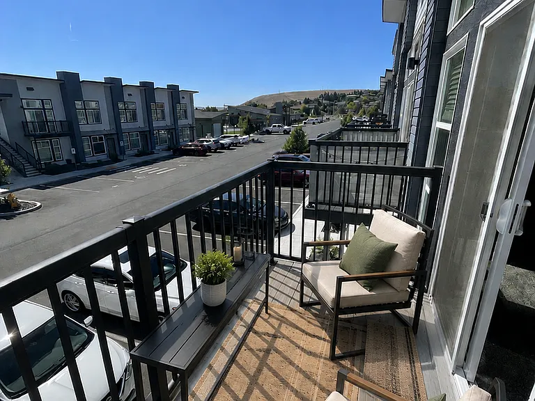 200 Canyon Pkwy — Photo 12