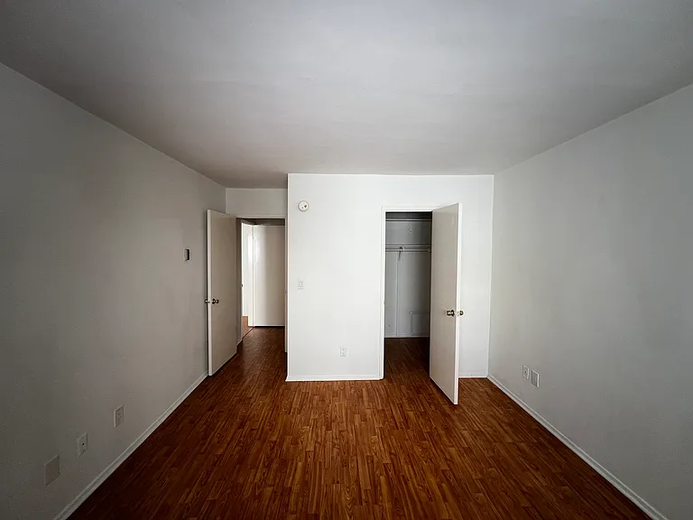 11920 Mayfield Ave #6 — Photo 4