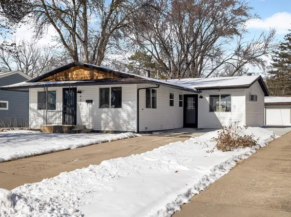 922 6th St W, Hastings, MN 55033