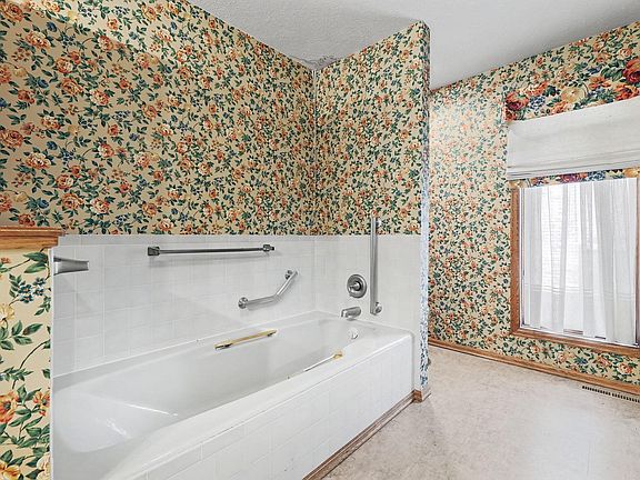 5th image of 316 N Hampton Rd