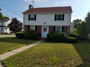 110 Mayflower Dr, Cranston, RI 02905