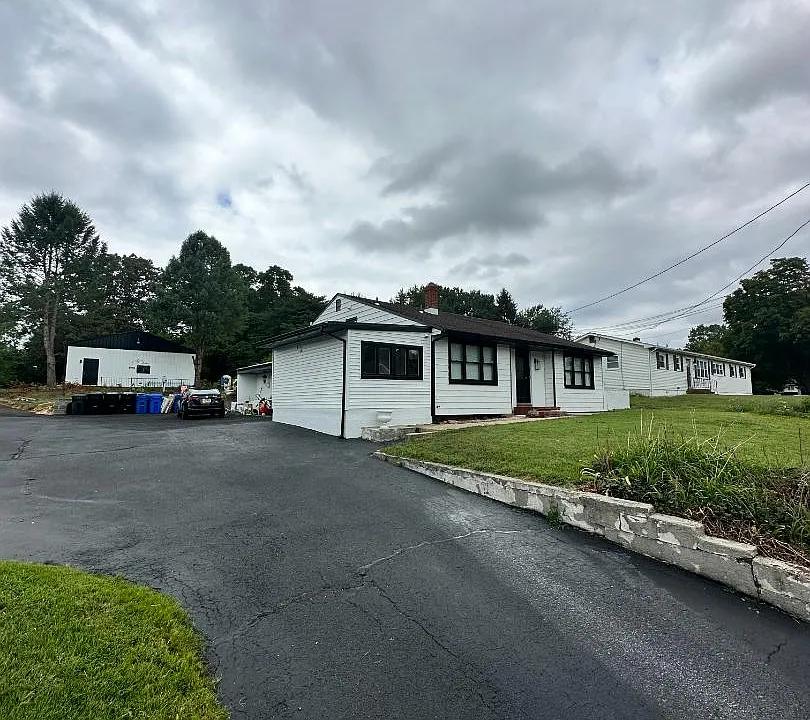 112 Wilson Ave #B