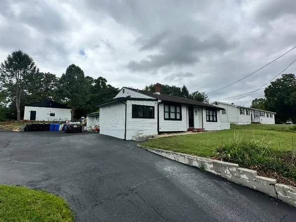 112 Wilson Ave #B, Sewell, NJ 08080