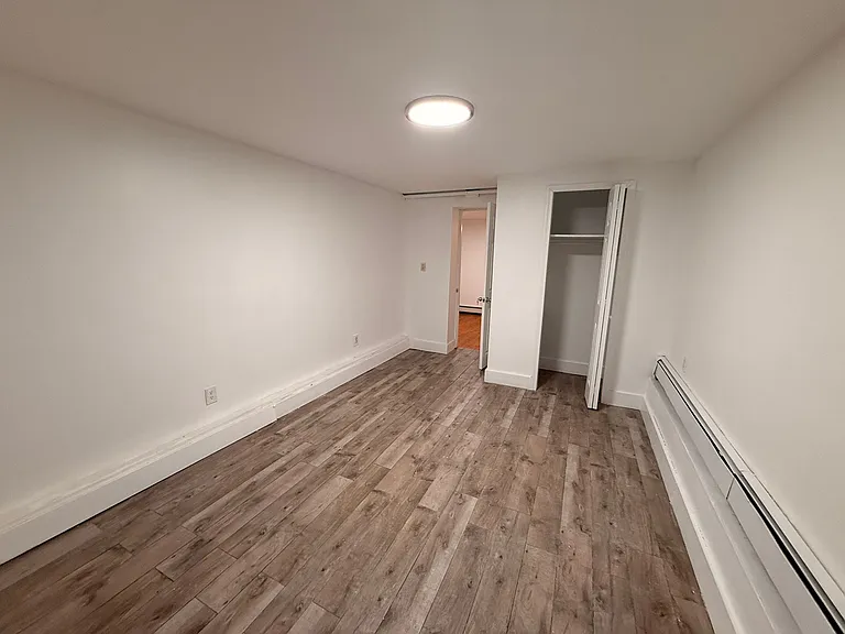 31 Pearsall Ave #1E — Photo 6