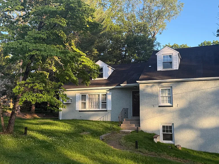 1116 Hagues Mill Rd — Photo 2