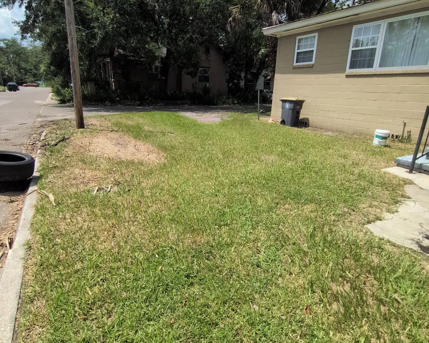 2 bed, 1.0 bath, 962 sqft, $1,150 — Photo 3