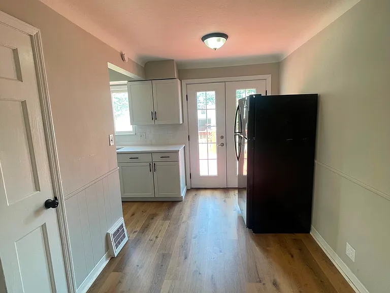 12317 Darlington Ave — Photo 2