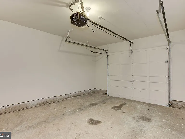 21588 Bankbarn Ter — Photo 19