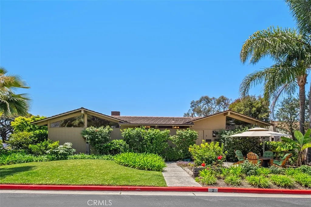 3 bed, 2416 sqft, $21,600 — Photo 2