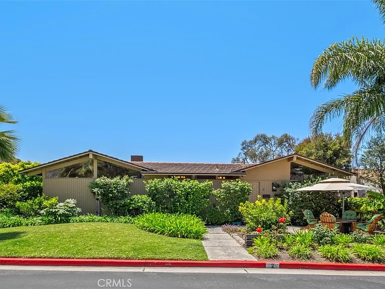 2 N Alta Mira Rd — Photo 2