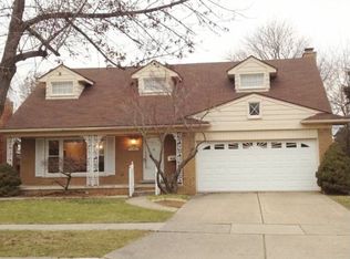 17060 Cambridge Ave, Allen Park, MI 48101