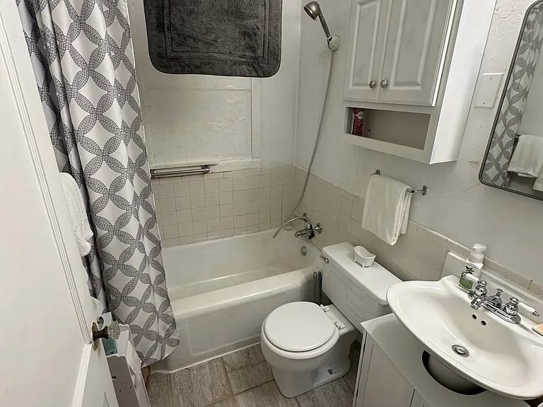 1054 High St — Photo 7