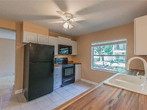 5th image of 870 9th Ave S