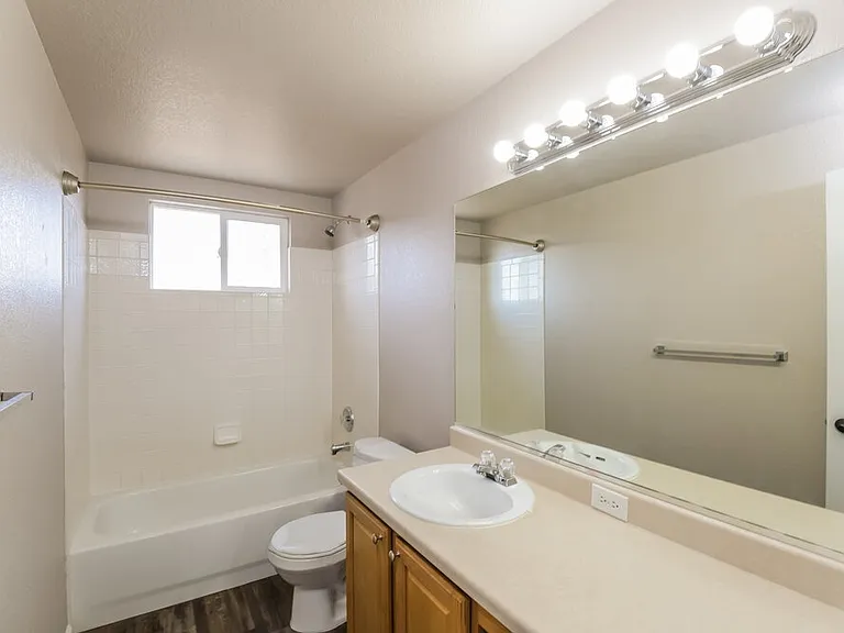 13922 Hudson Way — Photo 17