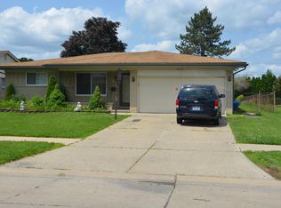 3155 Marc Dr, Sterling Heights, MI 48310