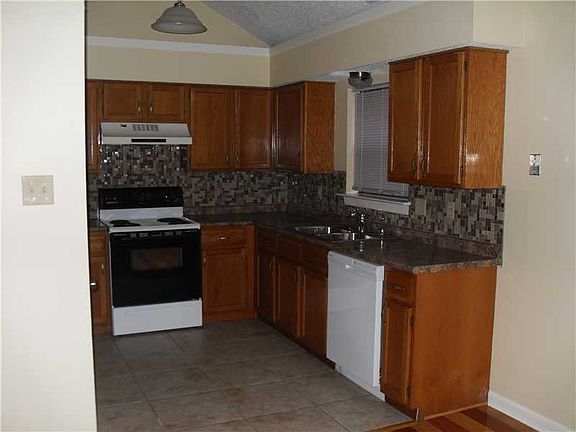 4th image of 4036 Deerglen Dr