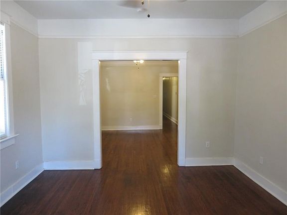 3rd image of 4328 Banks St