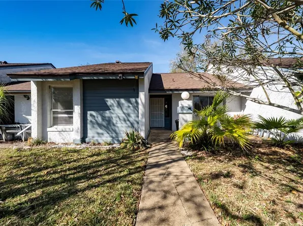 126 Dahlia Village Cir #82, Orlando, FL 32807