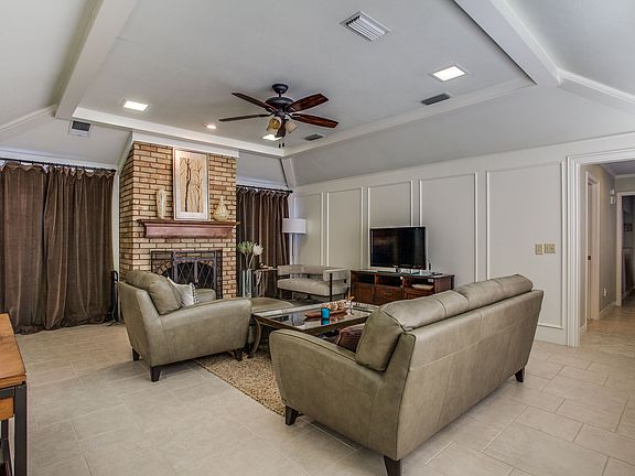 47-crown-pl-richardson-tx-High-Res-5.jpg