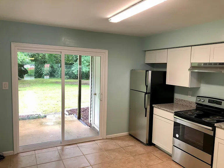 4825 Beach Landing Ct — Photo 5
